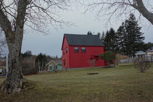 09406 the shed is red