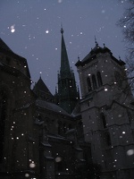 4474_cathedral_and_snowing