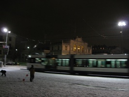 4498_streetcar_and_building