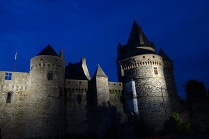 04035 illuminated castle