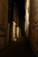 04077 dark alleyway