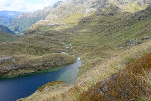 02211 lake drains out to routeburn