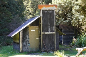 02325 old huts in garden gully