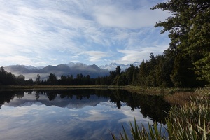 05992 reflections on lake matheson