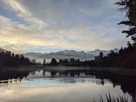 20210919 185159803 lake matheson at dawn