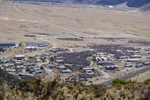 04279 mount cook village from above