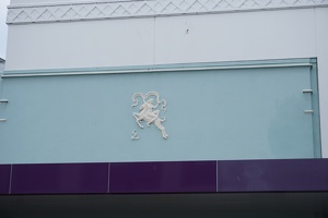09976 lady on horse decoration
