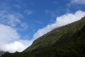 09046 ridgeline and blue sky v1