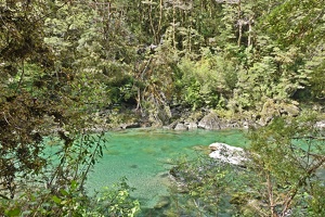 09052 young river is turquoise v1