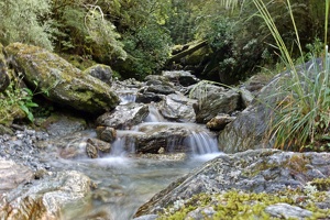 09062 waterfall v1