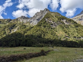 20221221 035027758 rocky hilltop