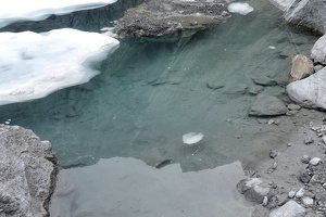 09441 mountain reflection v1