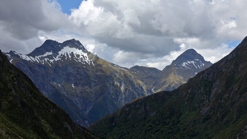 09453 snowy peaks v1