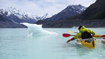 03067 paddling by hand v1