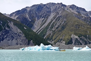 03136 boat next to iceberg v1