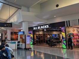 20230106 231318356 all blacks merch v1