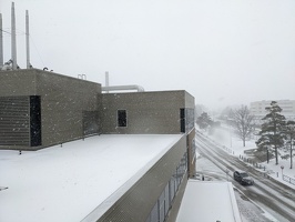 20230125 190438973 snowing ring road