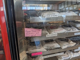 20230811 005130394 pie choices