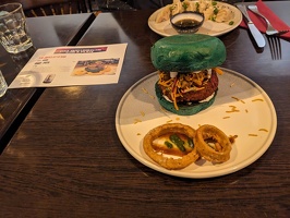 20230813 071359117 chat pata burger