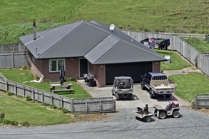 03017 farmstead with dogs in the truck v1