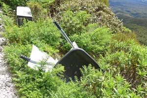 09699 wheelbarrow and trap v1