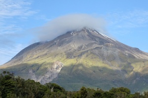 09968 maunga with cloud v1