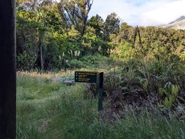 20230103 061702333 navigational sign at the hut v1