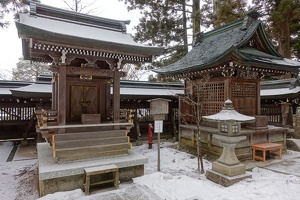 00439 auxiliary shrines
