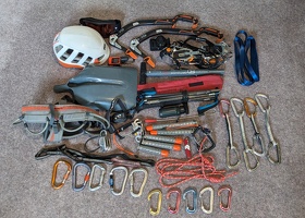 20230725 011359160 gear for ice climbing course