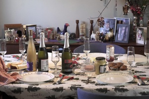 04966 xmas table v1