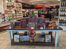 20231226 173151593 chocolate shop