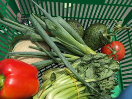 20240113 233437724 basket from harbourside market