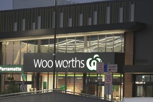 06057 woolworths parramatta where bats and cockatoos are