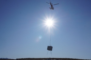 01266 helo lifting thing aloft