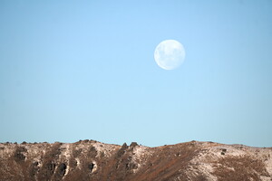 01421 moonrise v1