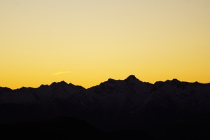 01471 ridgeline yellow sky