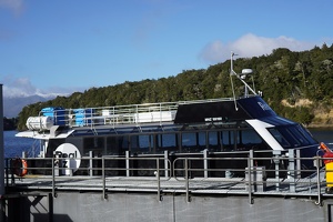 01696 one realnz boat for lake manapouri
