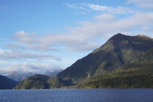 01831 doubtful sound chiaroscoro