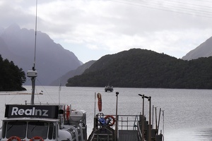 02719 incoming lake manapouri ferry v1