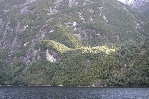 02741 some sun on shores of lake manapouri v1