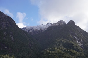 02742 dusting of snow towards lake norwest