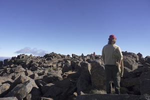 09419 lucas pondering cradle mountain summit