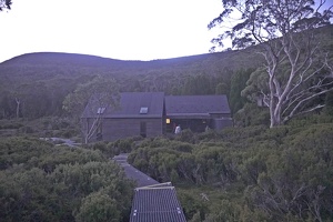 09470 waterfall valley hut v1