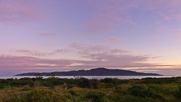 03068 early morning kapiti island v1