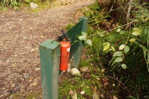 04042 fire extinguisher