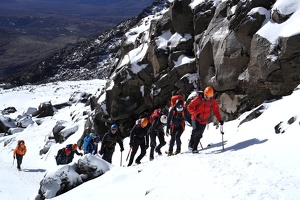 06029 walking uphill v1