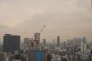 09032 osaka skyline with crane