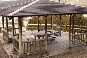 09333 picnic tables under roof v1
