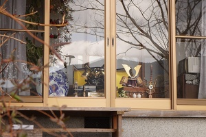 09341 model armour in the window v1