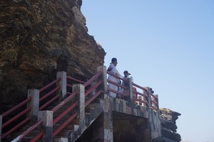 02315 stairs to the beach